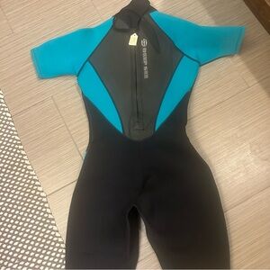 Deep Sea Shorty short Sleeve Wetsuit size medium